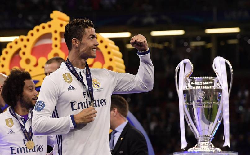 跟队：多特在与狼队谈法比奥-席尔瓦转会，预计本周将加速