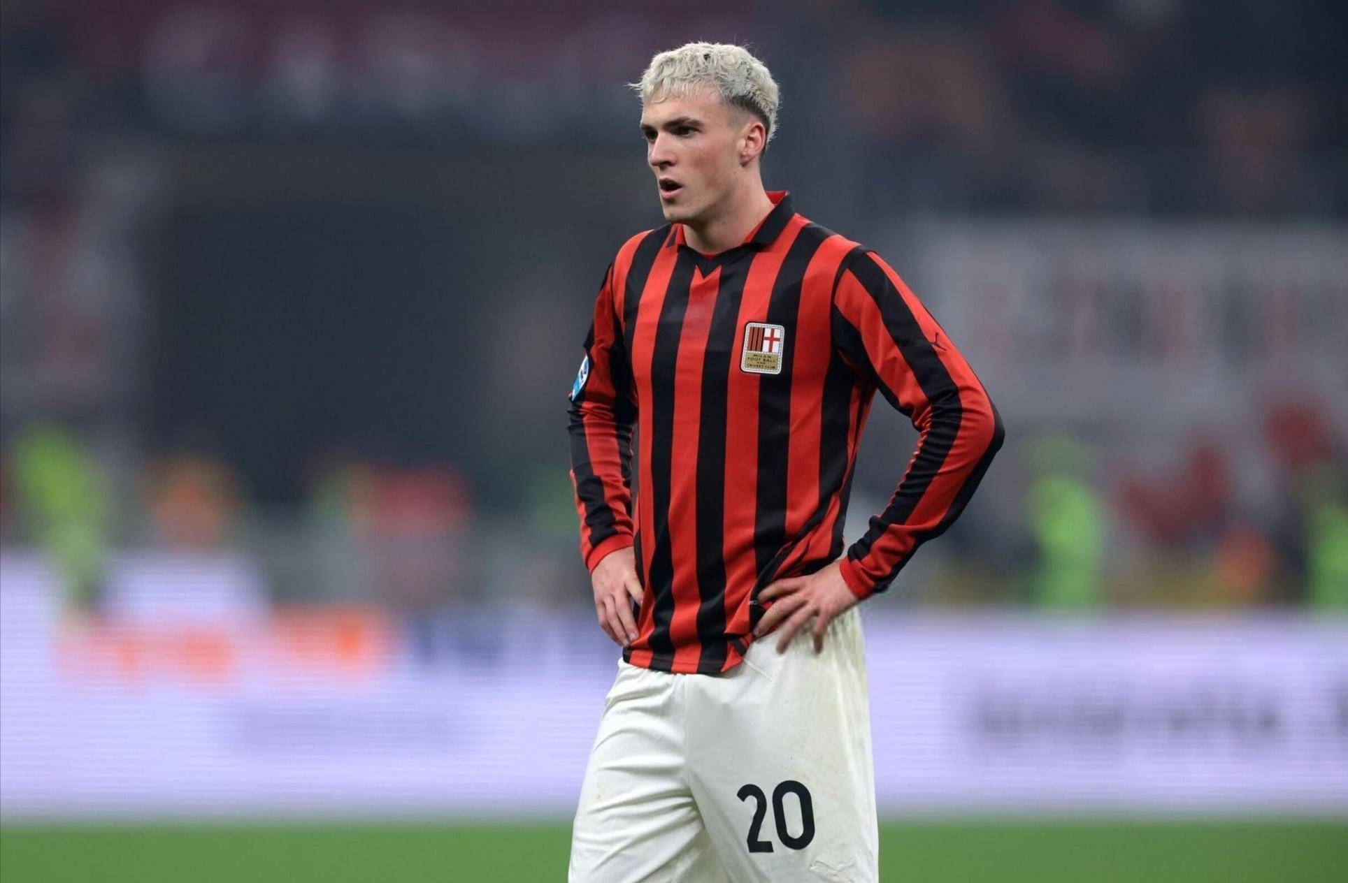 迪马：罗马、那不勒斯、布莱顿有意波尔图19岁中场弗罗霍尔特