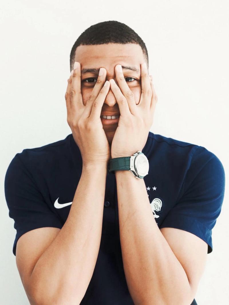 匹兹堡海盗队将王牌投手科尔交易至太空人，换取多名潜力股